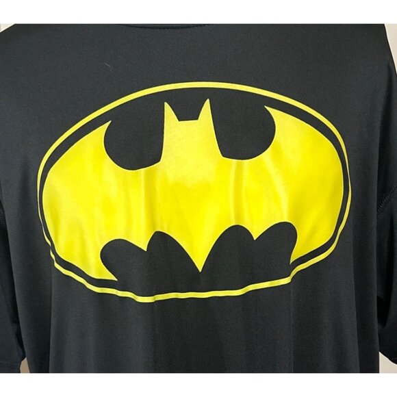 TM & DC Comics Yellow Batman Graphic Logo T-Shirt 100% Polyester Men Size Large - Picture 7 of 12